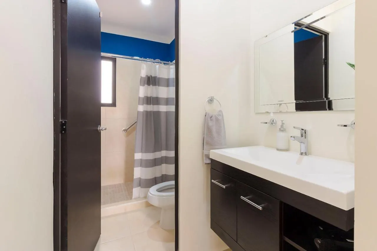 קנקון Breezy & Bright Full Apartment 0*,  מקסיקו